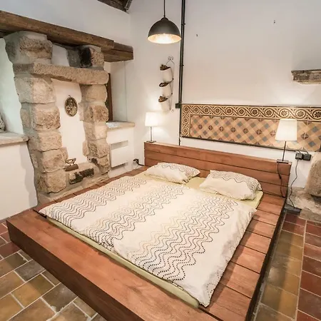 컨트리하우스 Luxusni Srub Liny Bukovno