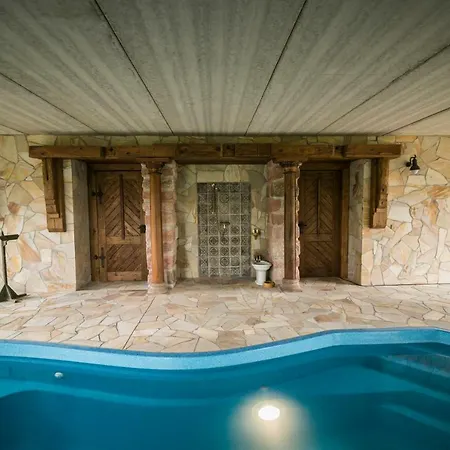 Luxusni Srub Liny 컨트리하우스